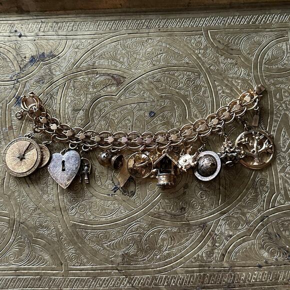 Vintage Monet Charm Bracelet Double Link Gold plated 12 Charms 7.5” - Picture 1 of 16